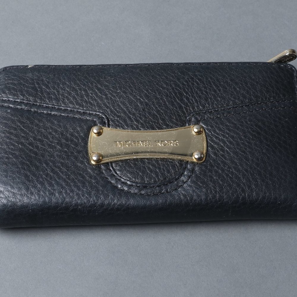 Michale Kors Black Wallet